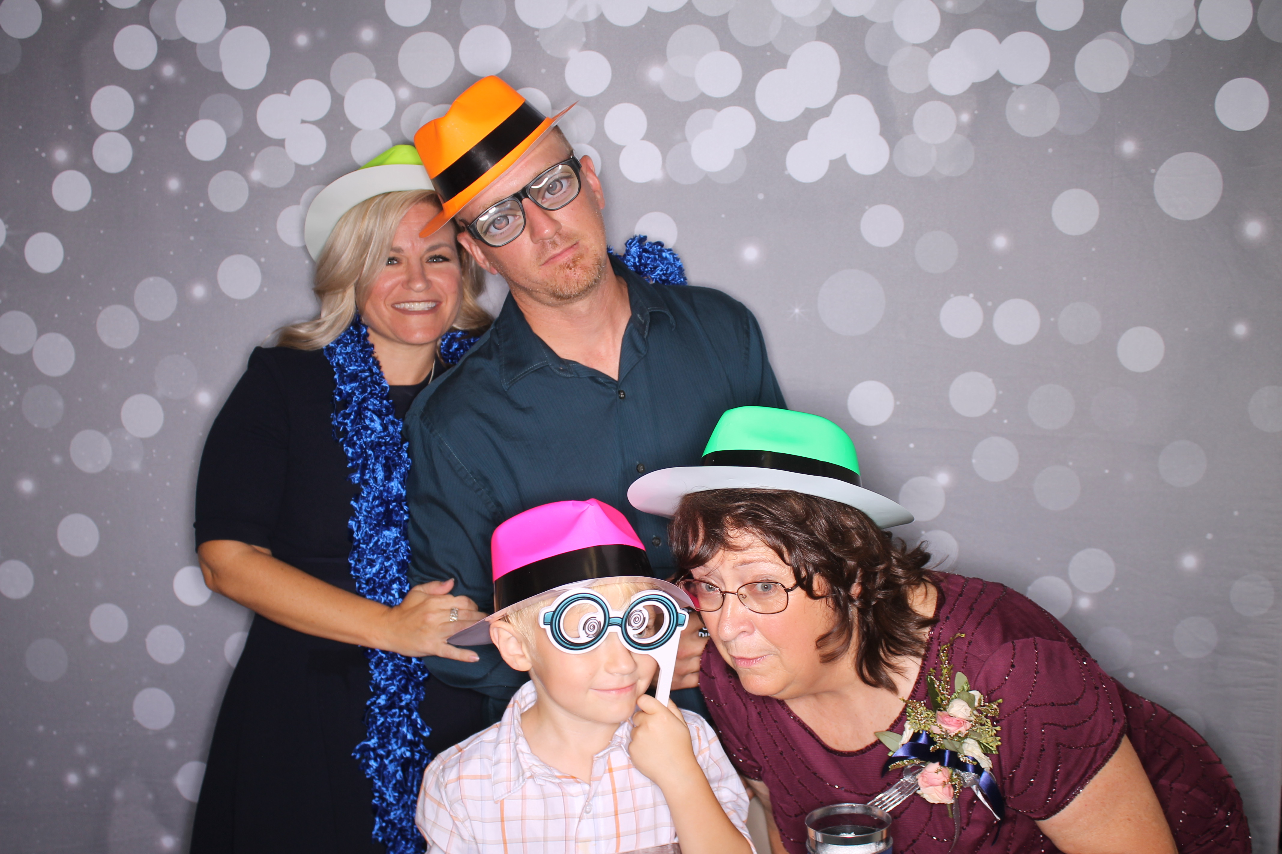 Brian and Brandi’s wedding | View more photos from the event at gallery.photoboothcincy.com/u/PhotoBoothCincy/Brian-and-Brandi’s-wedding